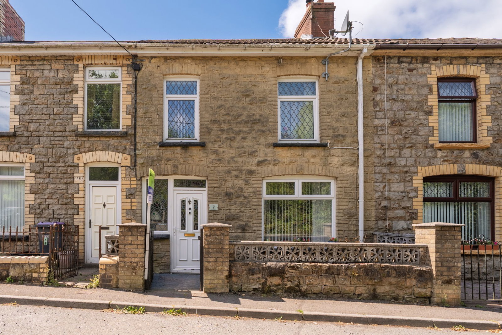 Terraced House in Llanover Road