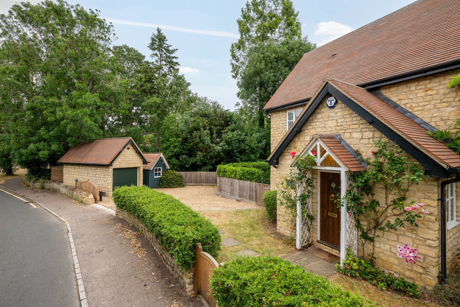 Detached House in Bedford
