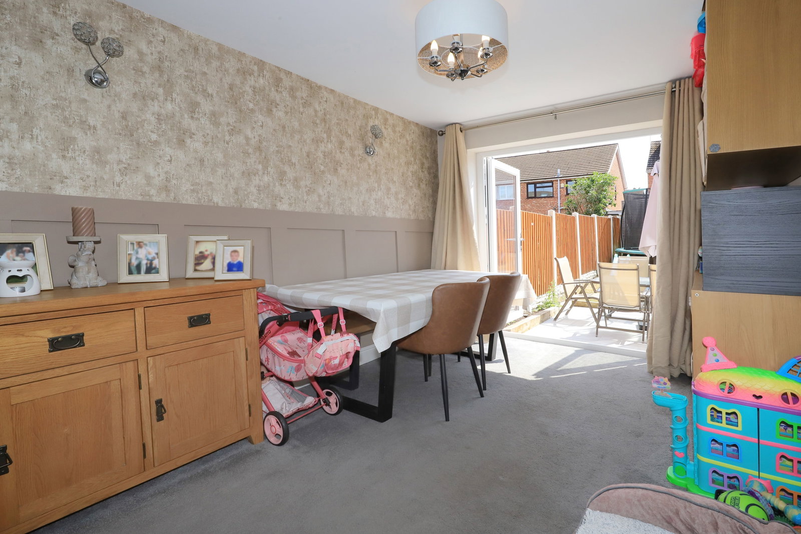 Semi Detached House in Willenhall