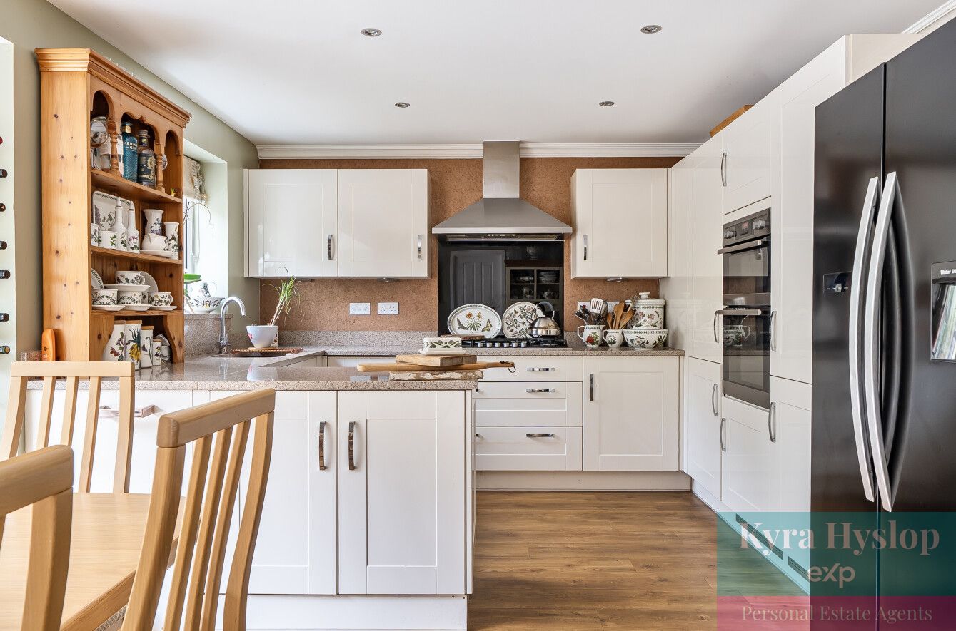 Detached House in Exeter