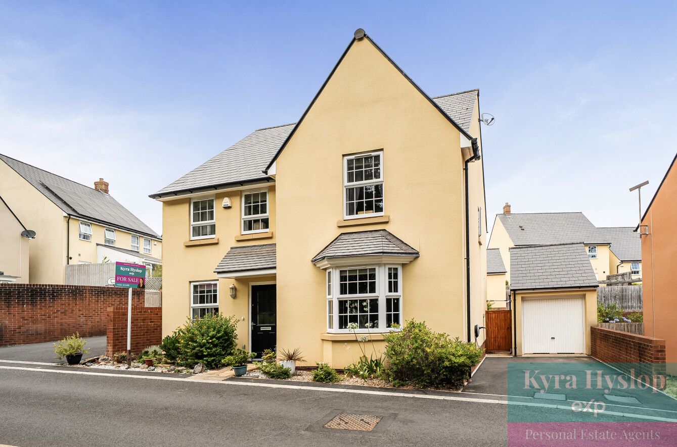 Detached House in Exeter