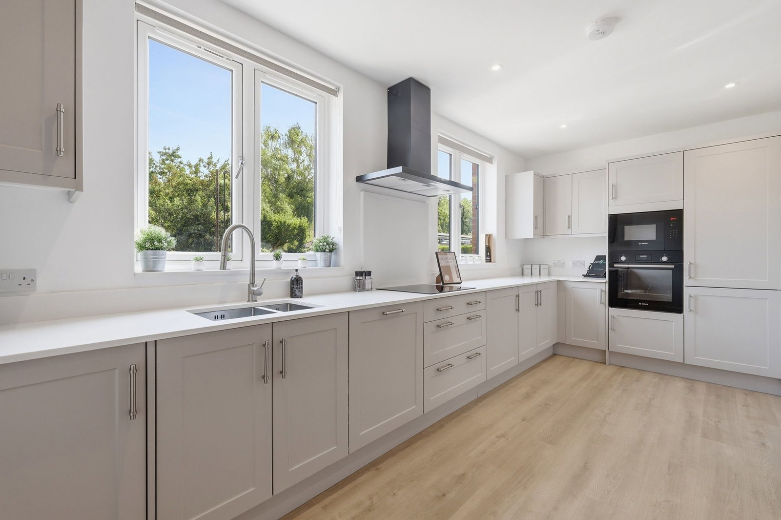 Semi Detached House in Purley