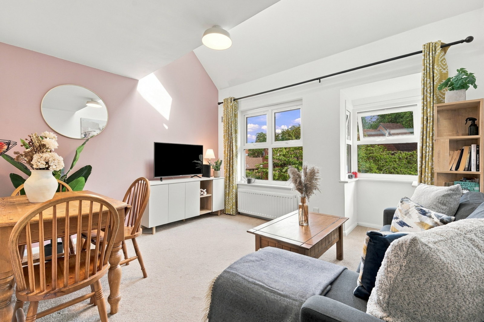 Flat for sale in London, Grovelands Close, SE5