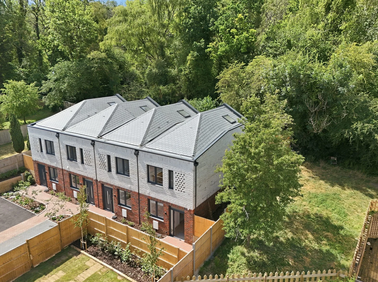 Terraced House for sale in Purley, Old Lodge Lane, Purley, CR8 4AQ