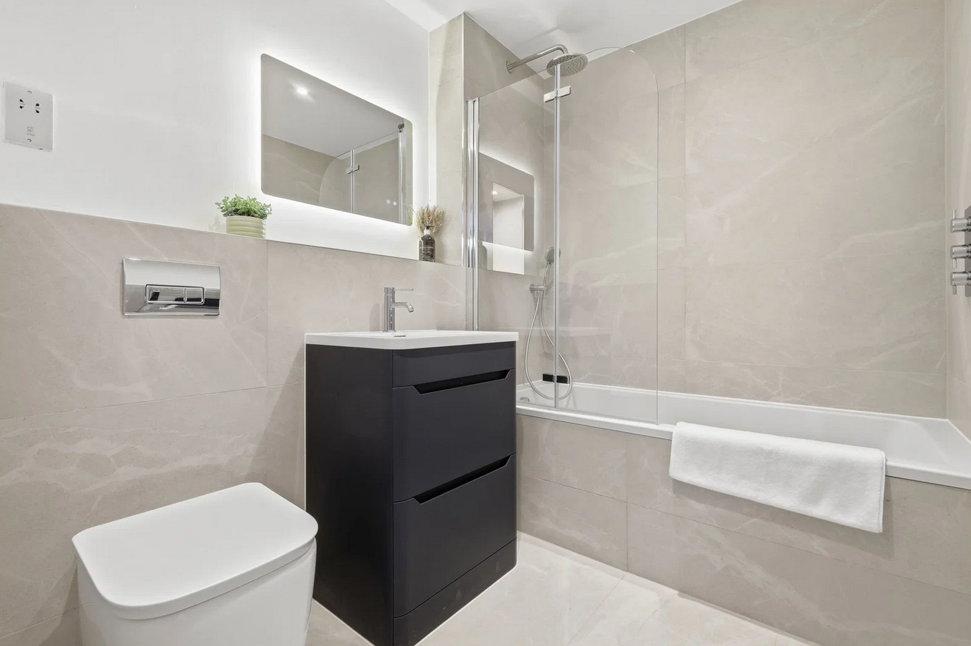 Terraced House for sale in Purley, Old Lodge Lane, Purley, CR8 4AQ
