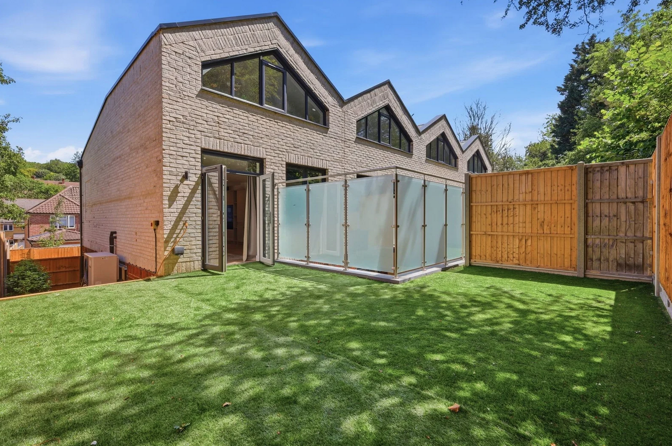 Terraced House for sale in Purley, Old Lodge Lane, Purley, CR8 4AQ