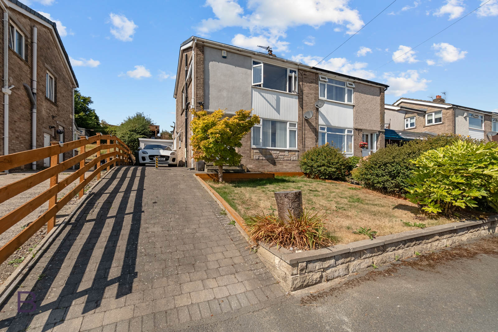 Semi Detached House for sale in Bradford, 26 St. Abbs Drive, Wibsey, BD6., 92 m²