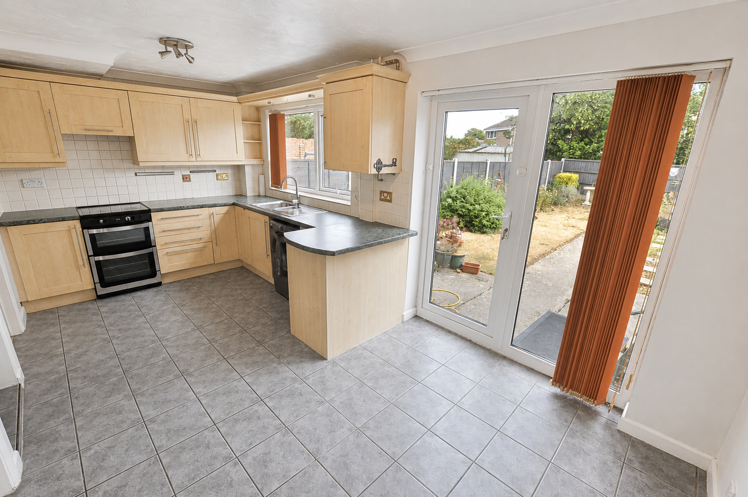Terraced House in Bicester