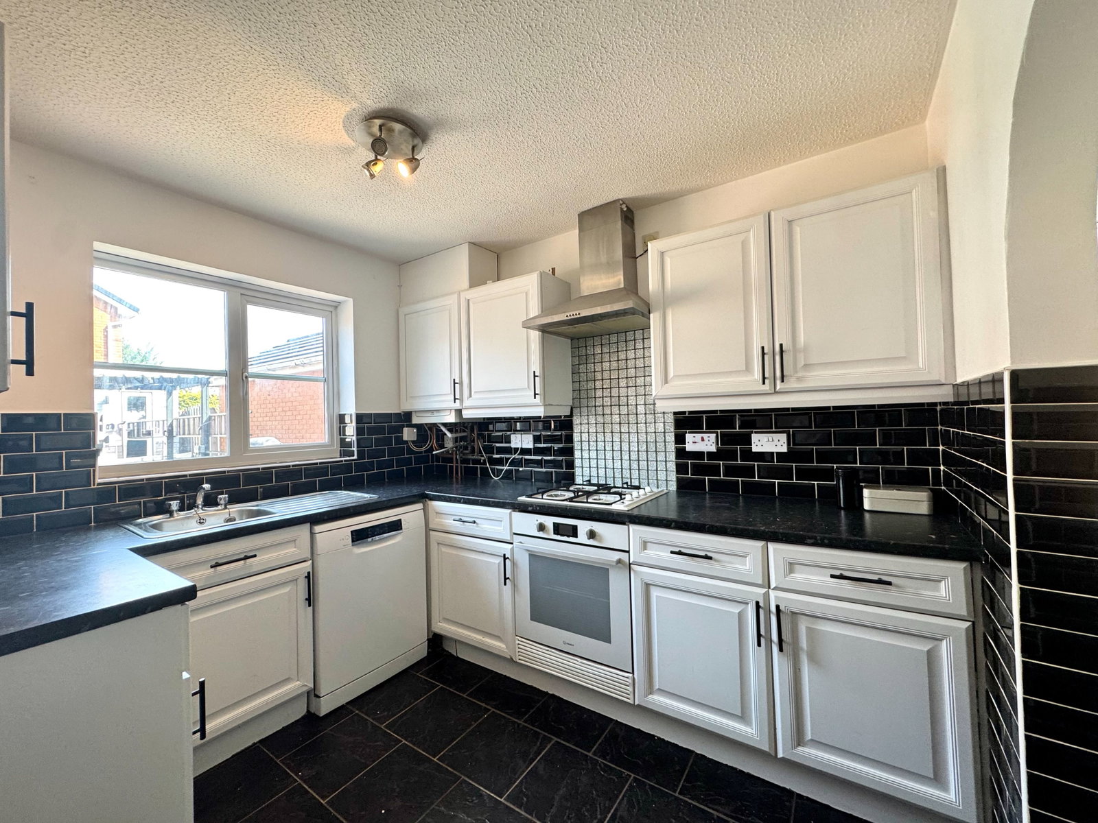 Detached House in Preston 4