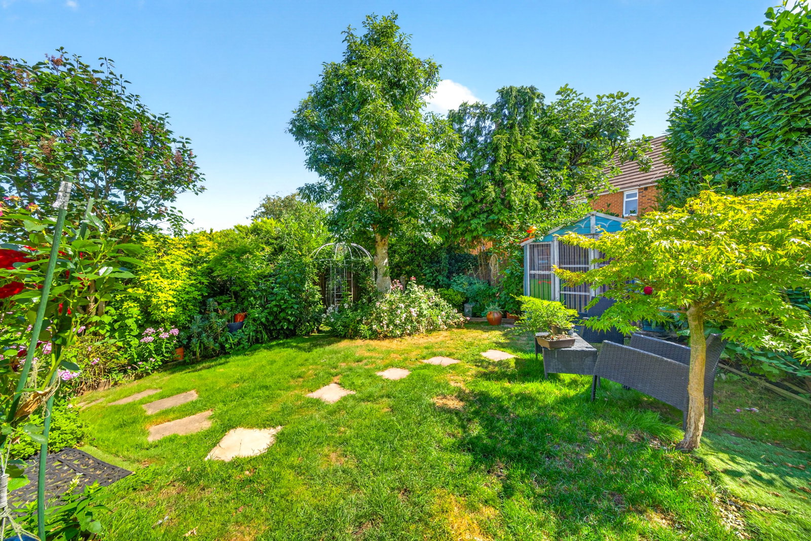 Link Detached House in Radlett 3