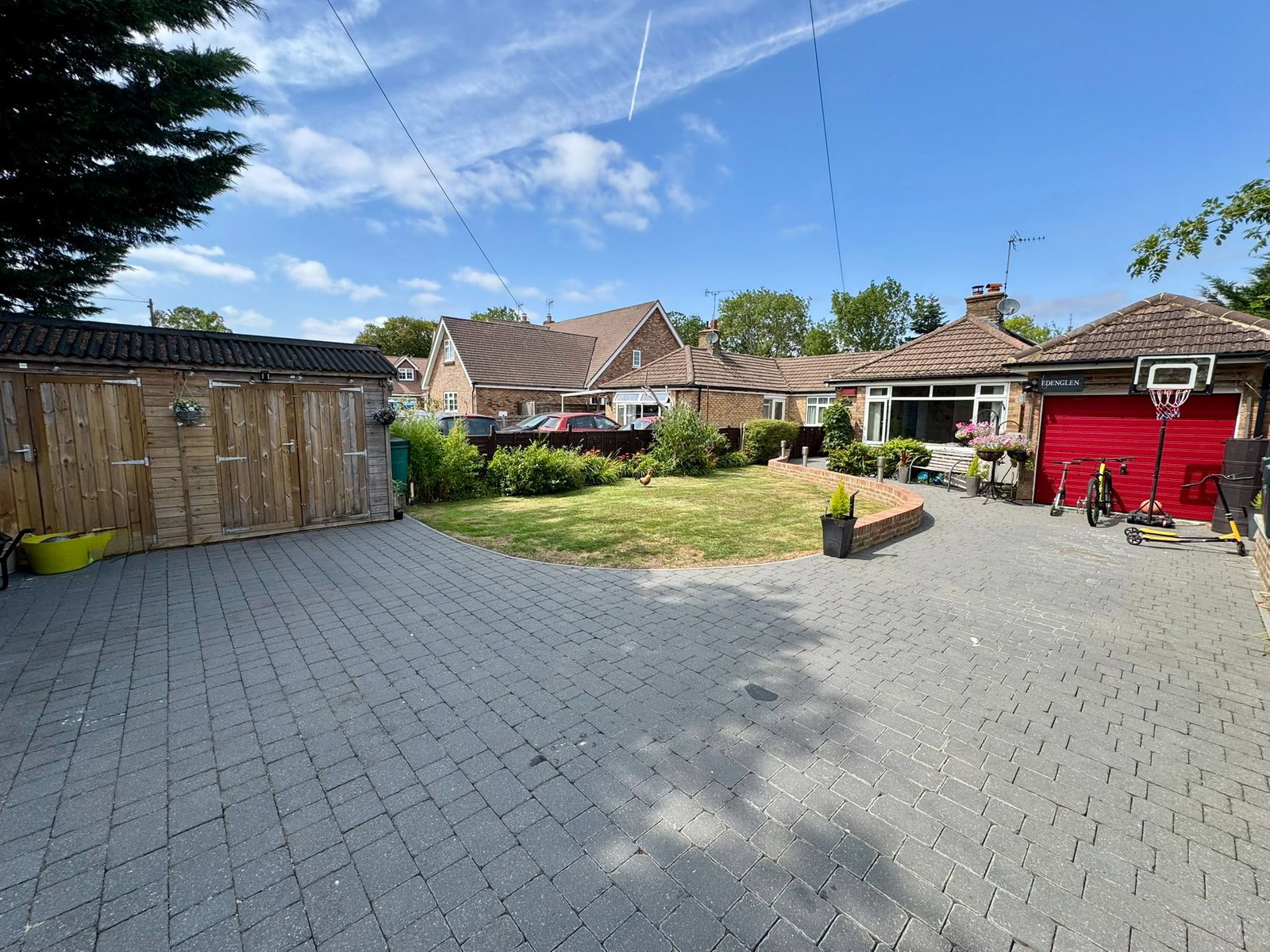 Semi Detached Bungalow in Ashford