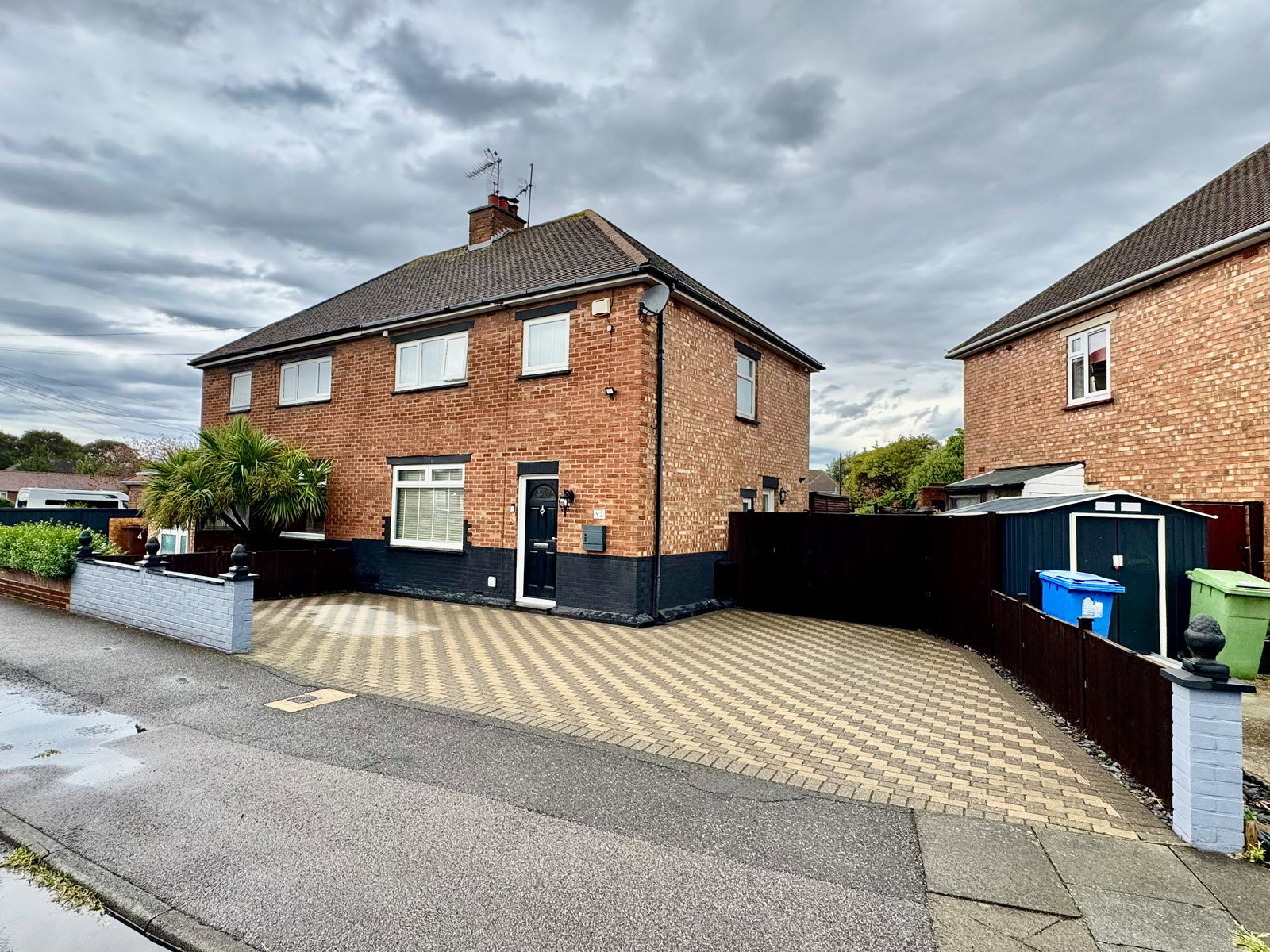 Semi Detached House for sale in Sheerness, Estuary Road, Sheerness, ME12 1DY