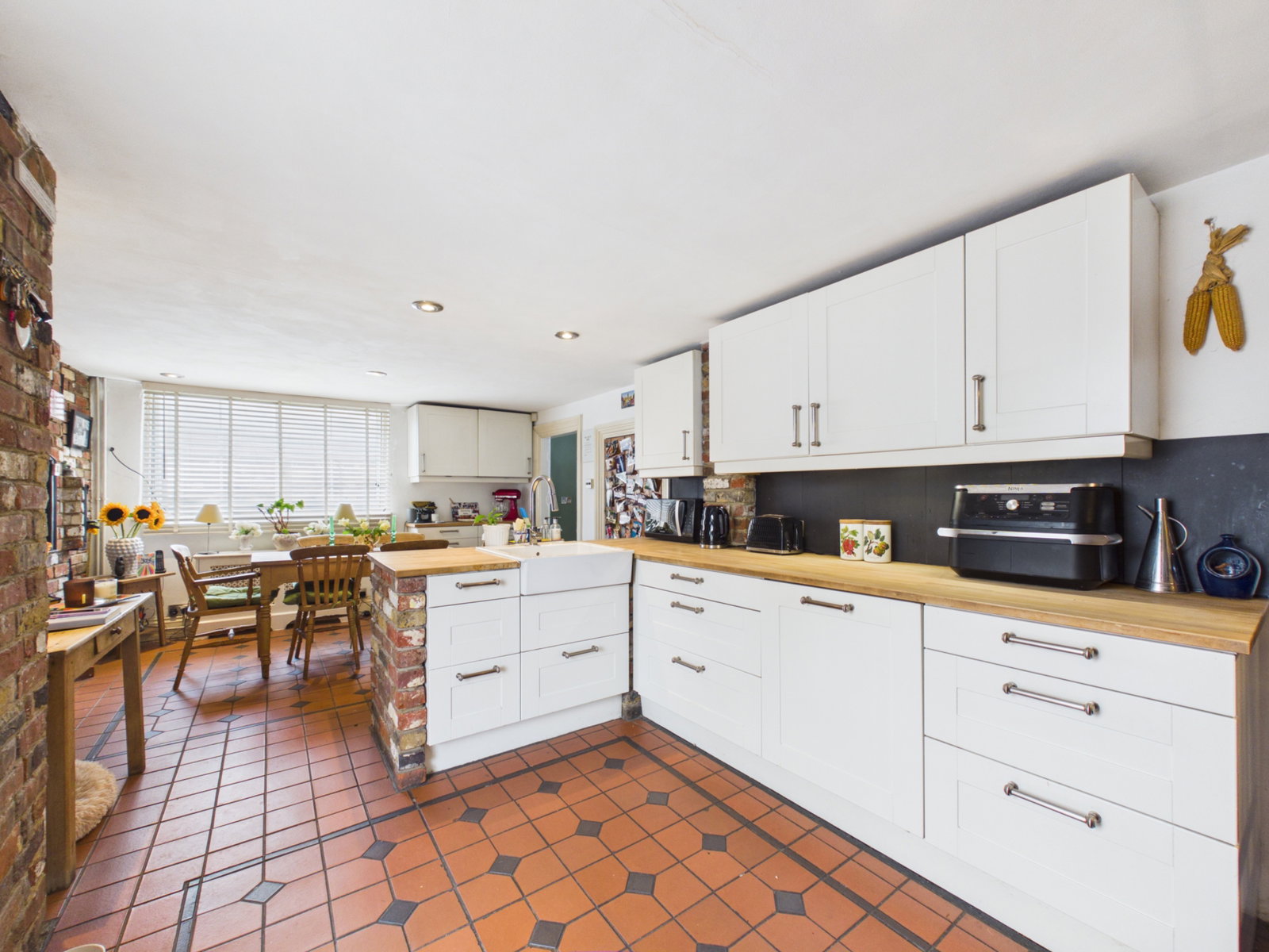 Detached House for sale in Rochester, The Old Bakery, Cliffe, Rochester, 2642 m²