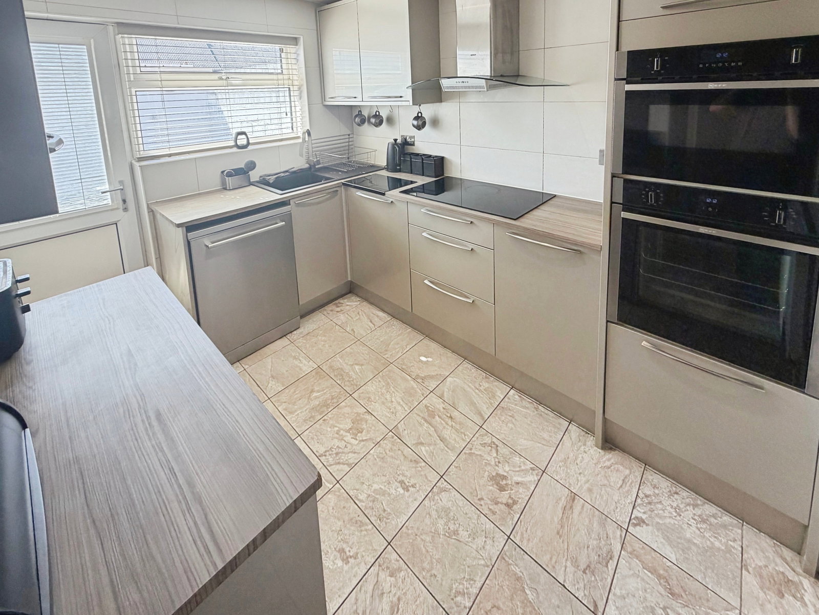 Terraced House in Porthcawl 5