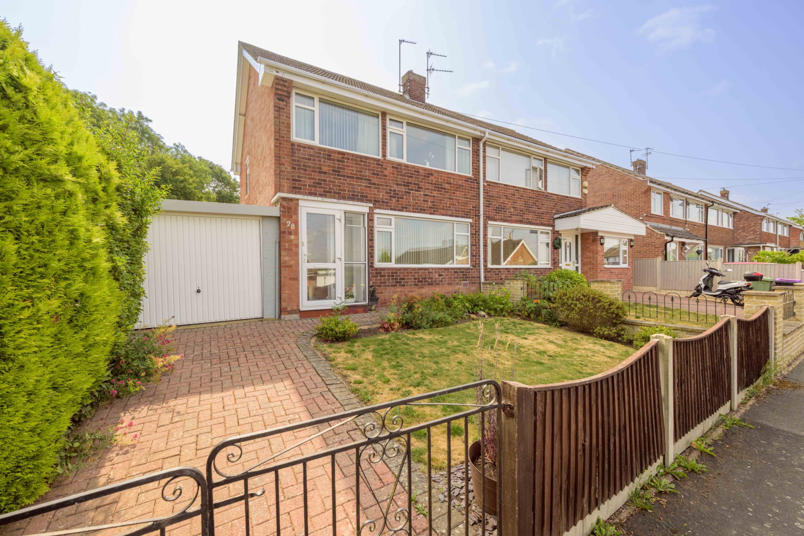 Semi Detached House for sale in Grantham, Kenwick Drive in Grantham, 885 m²