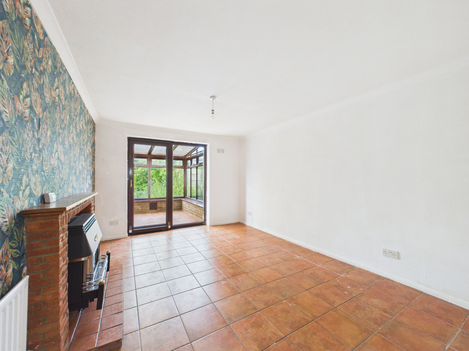 Terraced House for sale in Rochester, Browndens Road, Upper Halling, Rochester, ME2