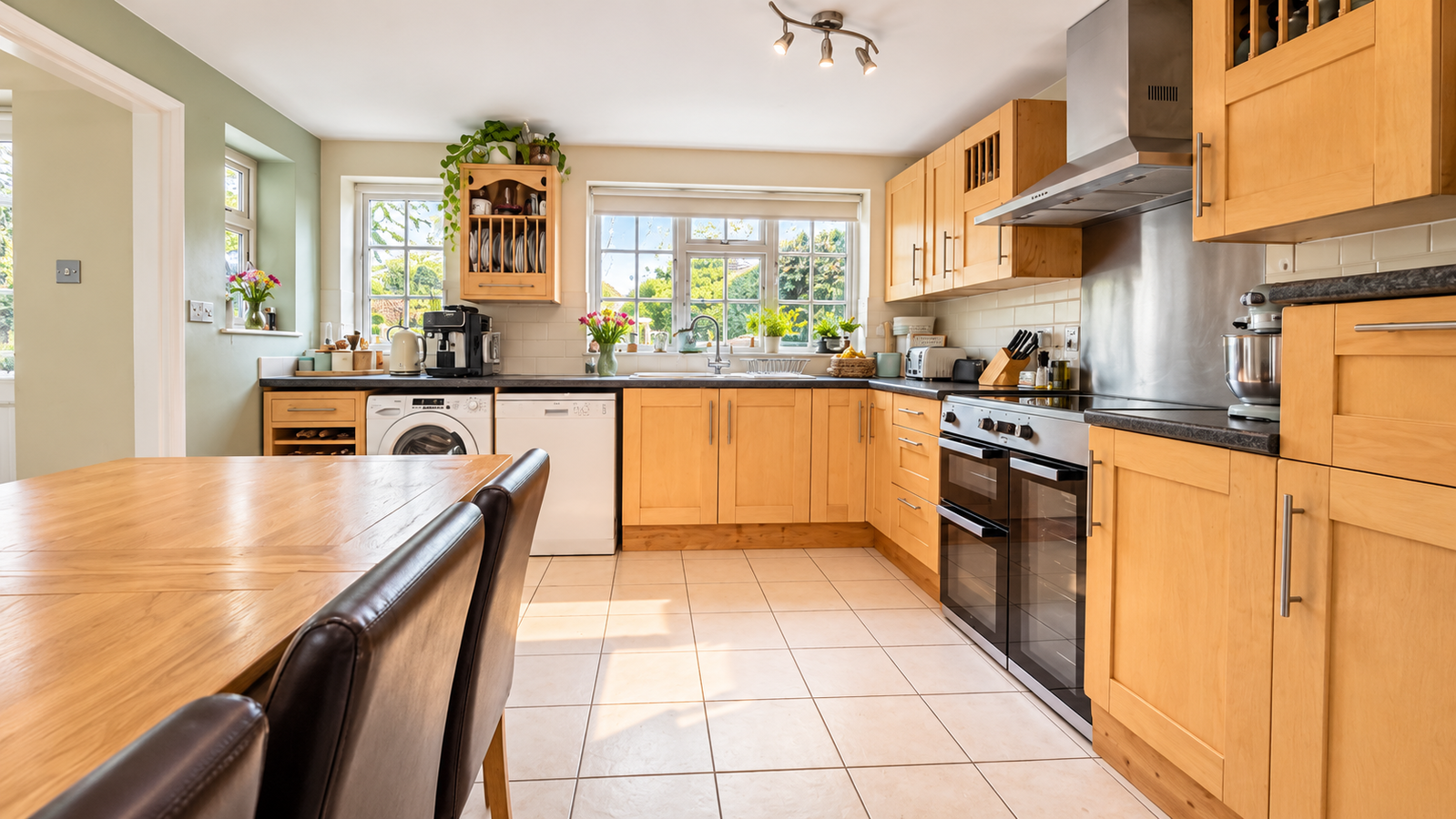 Cottage for sale in Lincoln, Sudbrooke Road, Scothern, Lincoln, LN2 2UX, 989 m²
