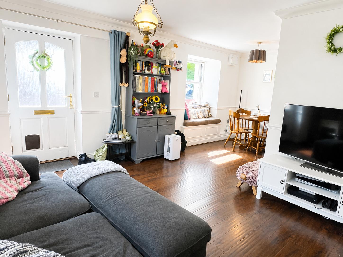 Semi Detached House in Carmarthen