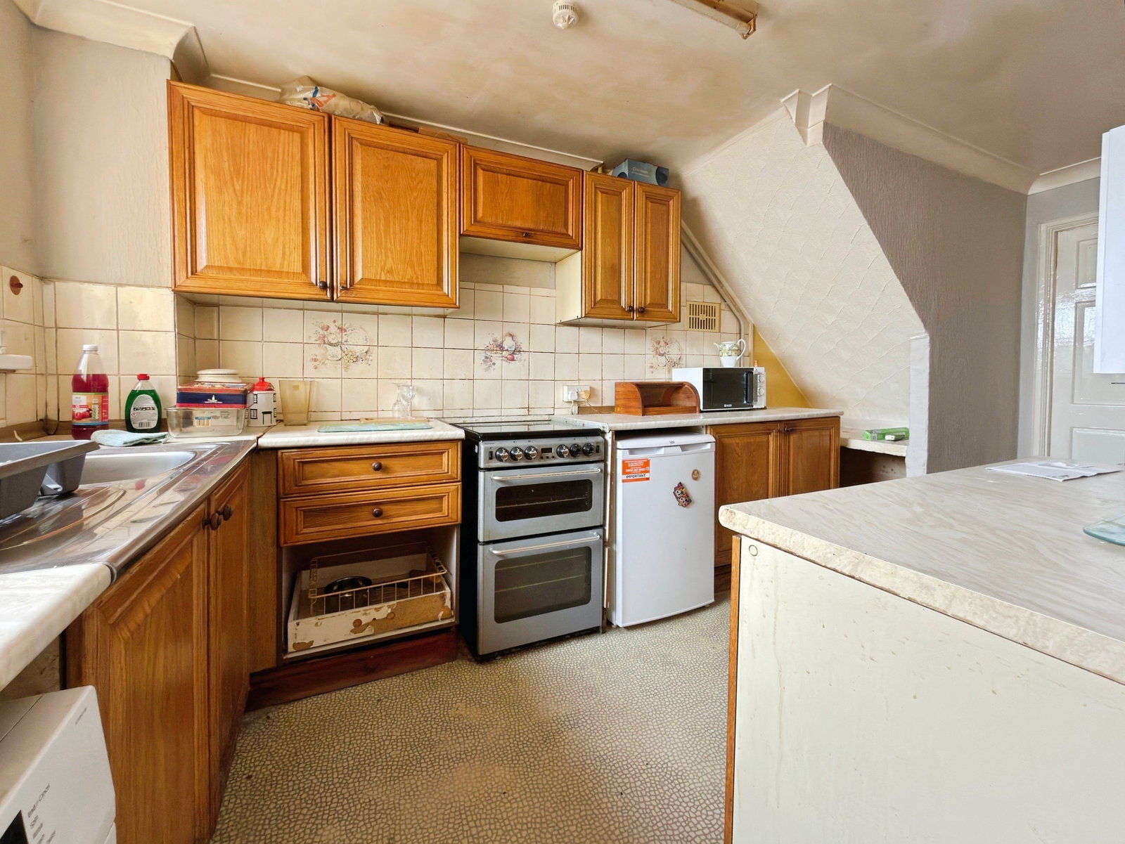 Semi Detached House in Swansea