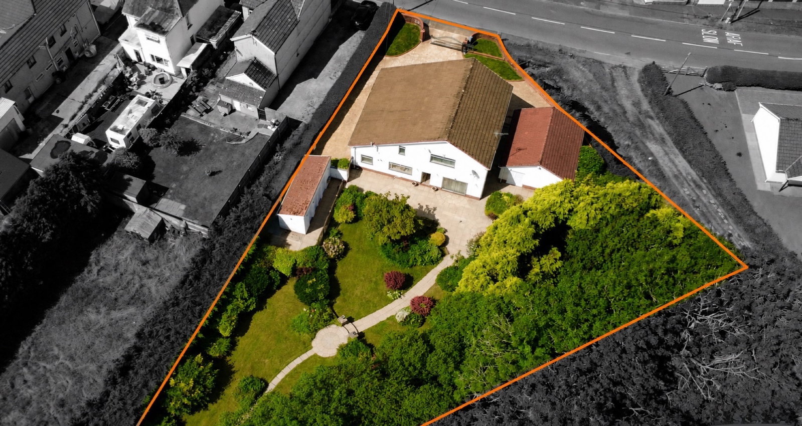 Detached House in Swansea