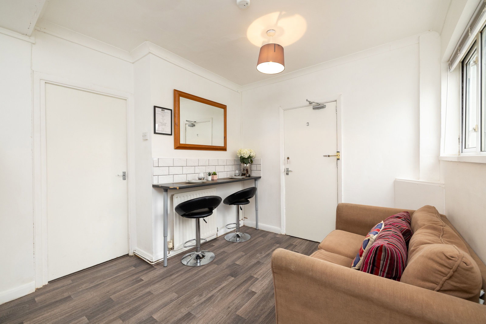 Semi Detached House in Leamington Spa