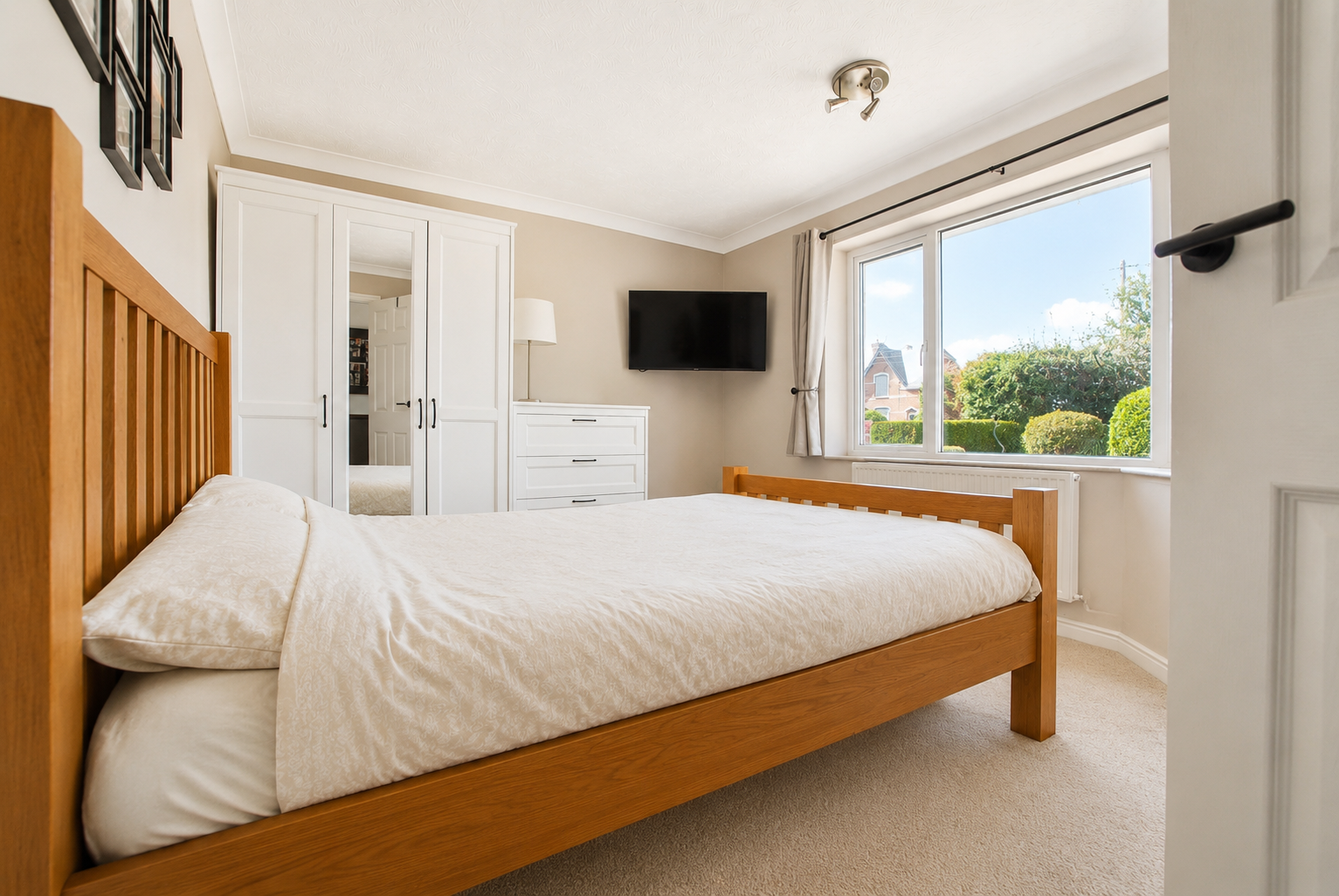 Semi Detached Bungalow in Bury St. Edmunds