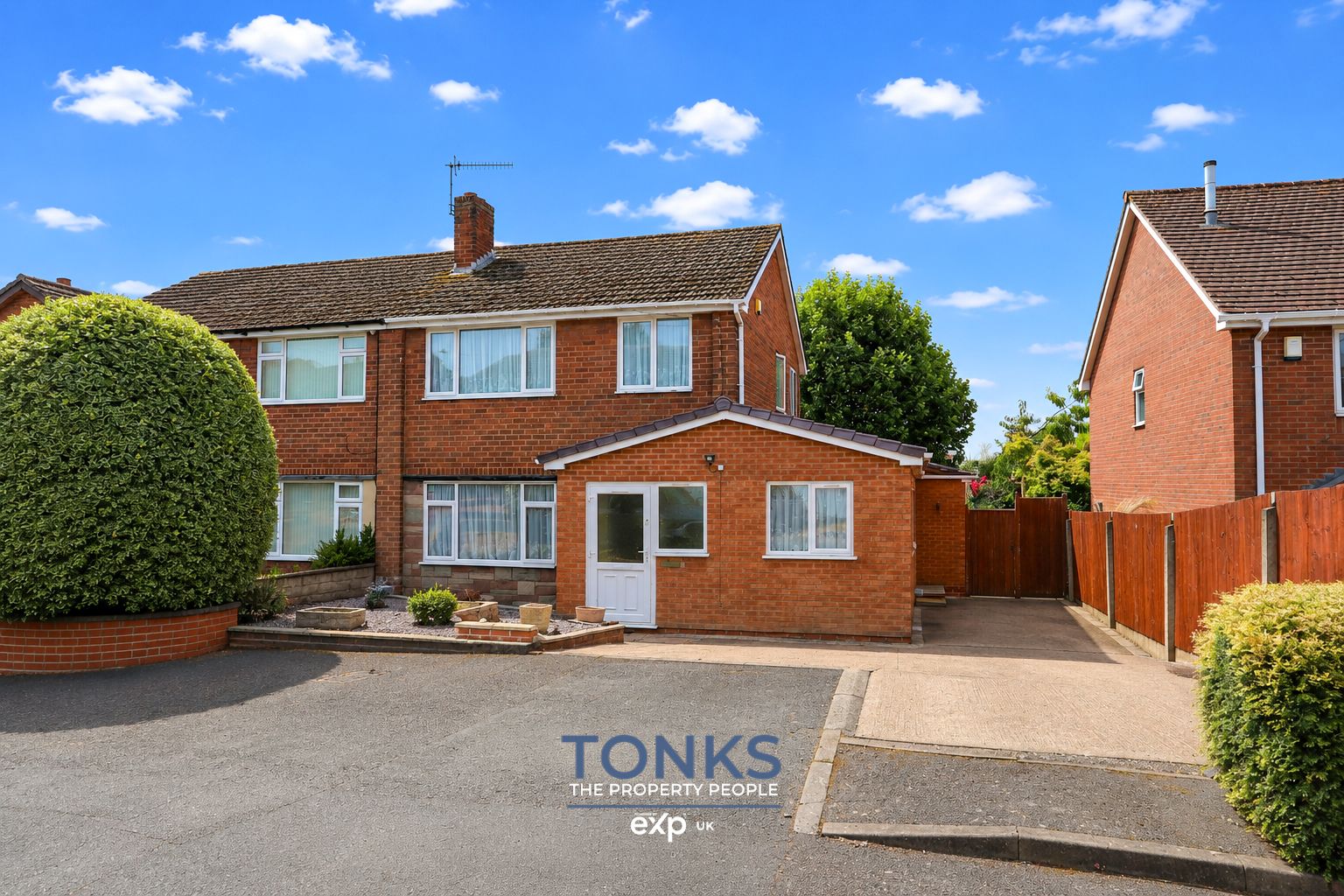 Semi Detached House in Brierley Hill