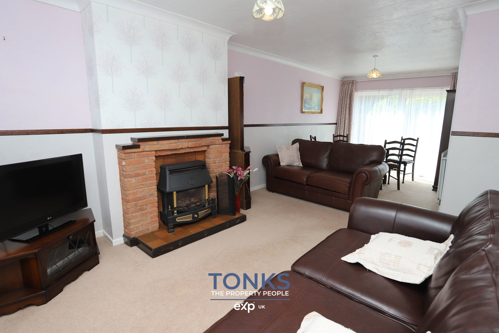 Semi Detached House in Brierley Hill 4