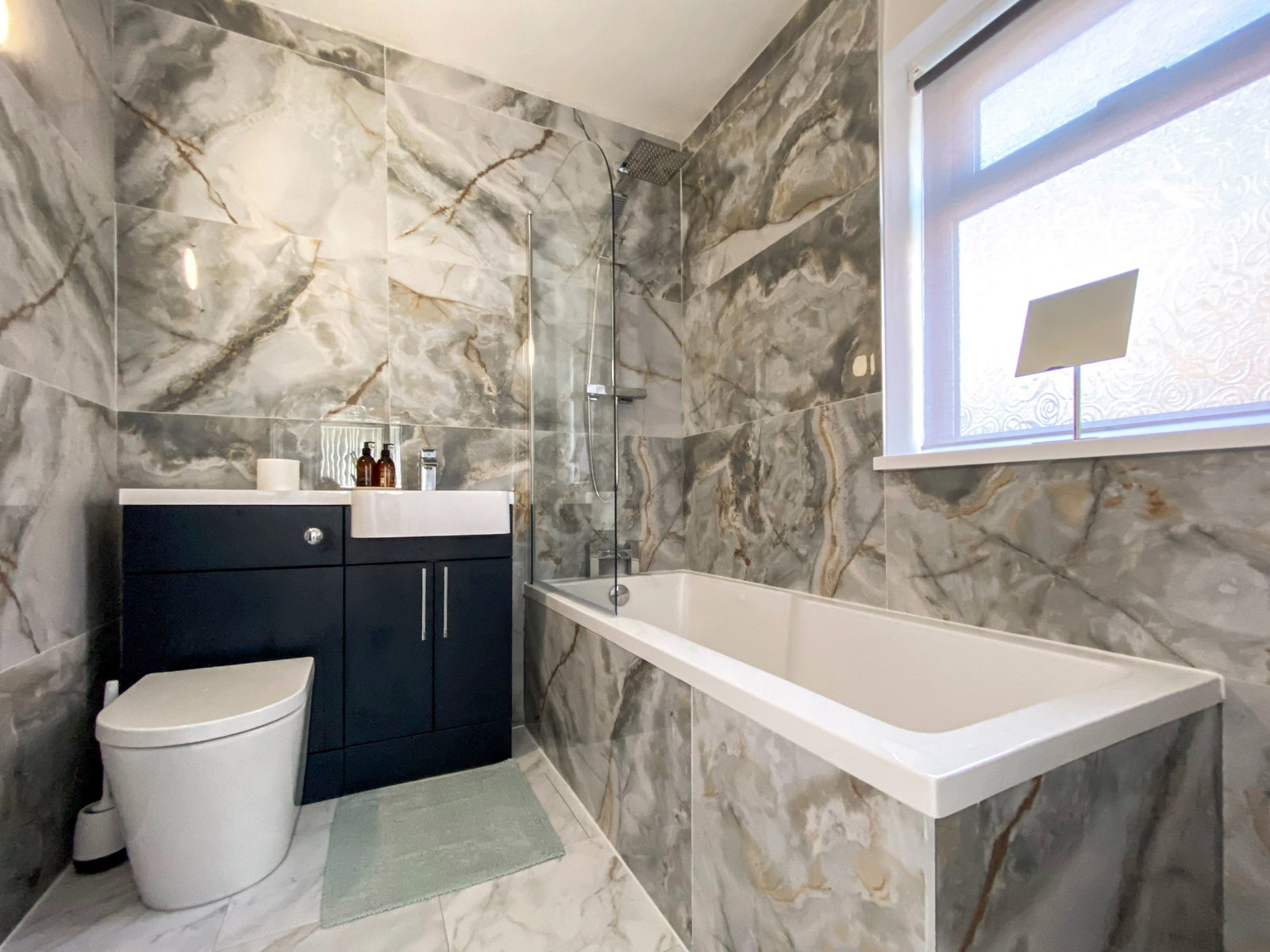 Semi Detached House in Grantham