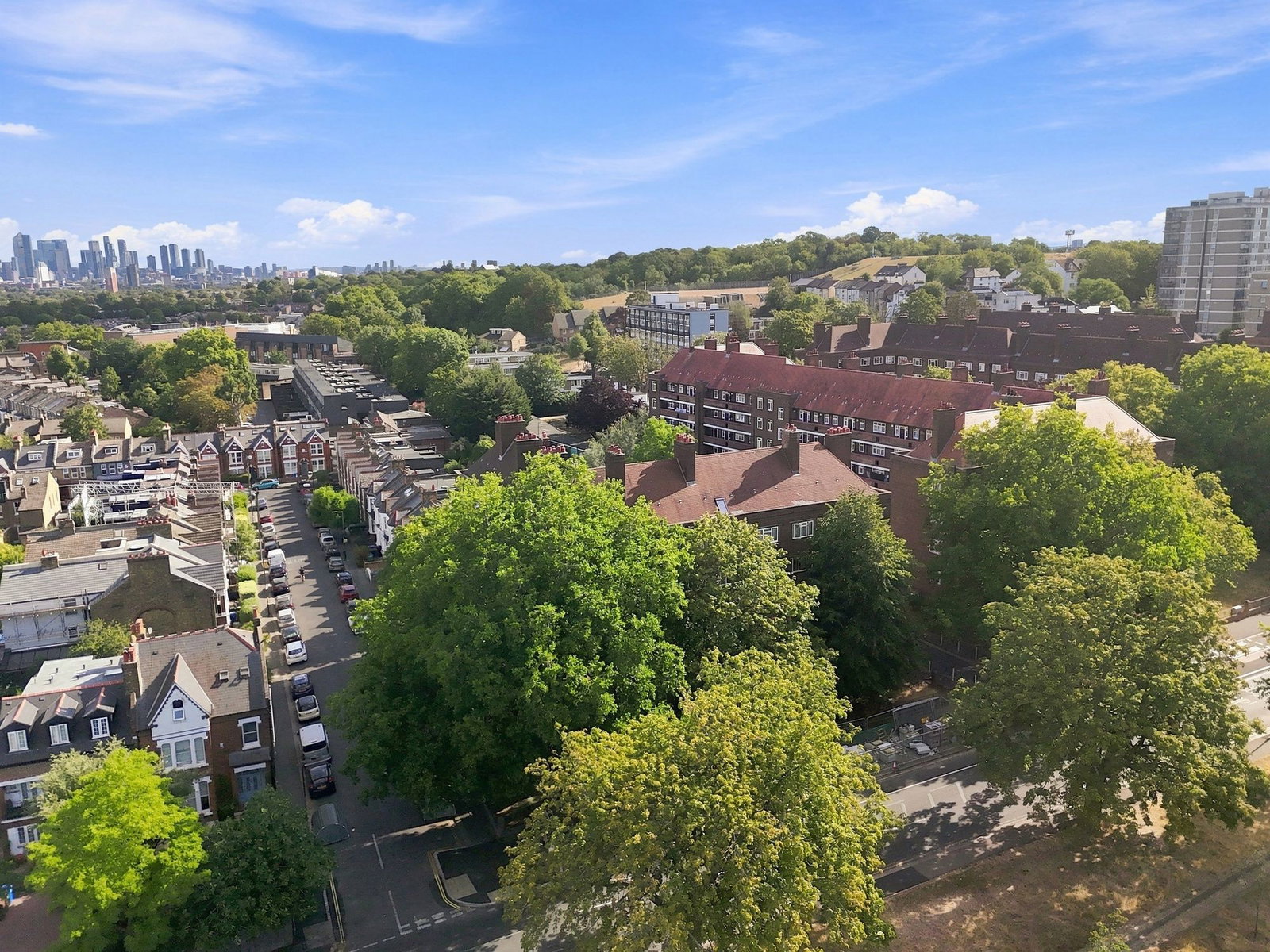 Flat for sale in London, Waveney House, Peckham Rye, SE15, 636 m²