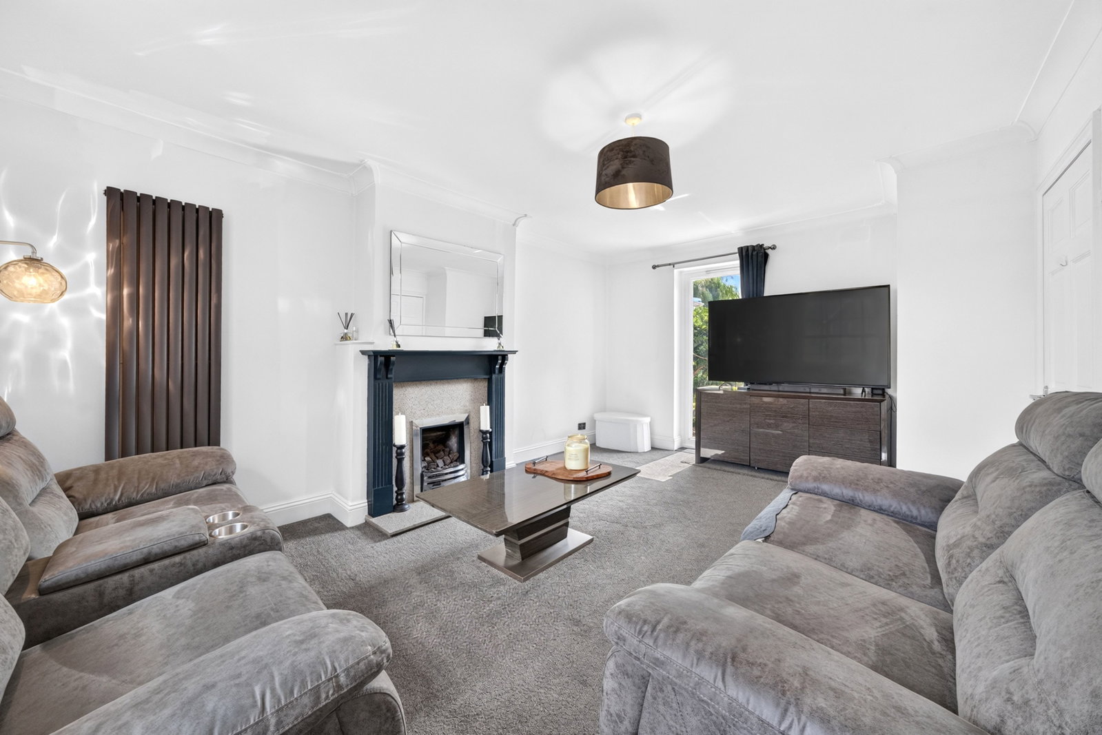 Semi Detached House in Borehamwood
