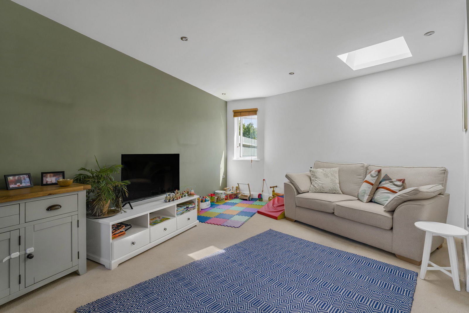 Terraced House for sale in Cheltenham, Sumner Court, Quat Goose Lane, Swindon Village, Cheltenham, GL51