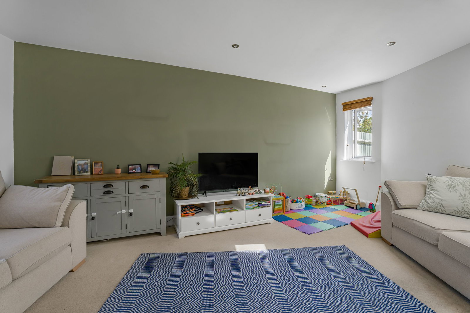 Terraced House for sale in Cheltenham, Sumner Court, Quat Goose Lane, Swindon Village, Cheltenham, GL51