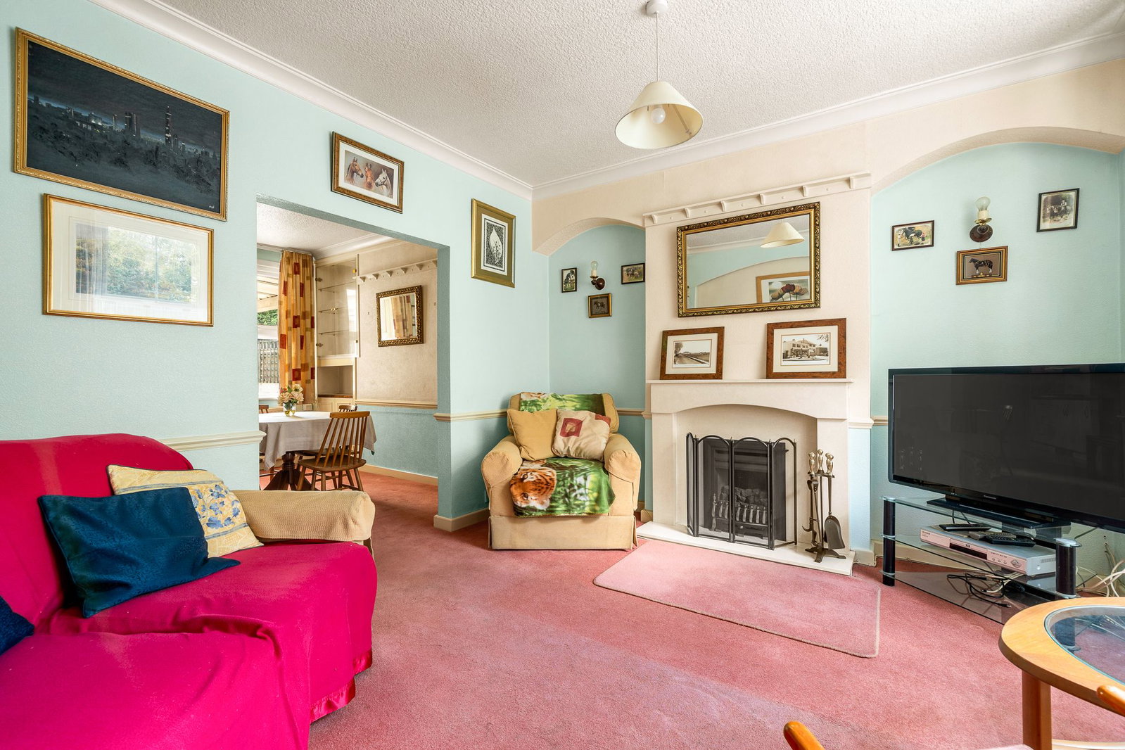 Semi Detached House in Epsom 4