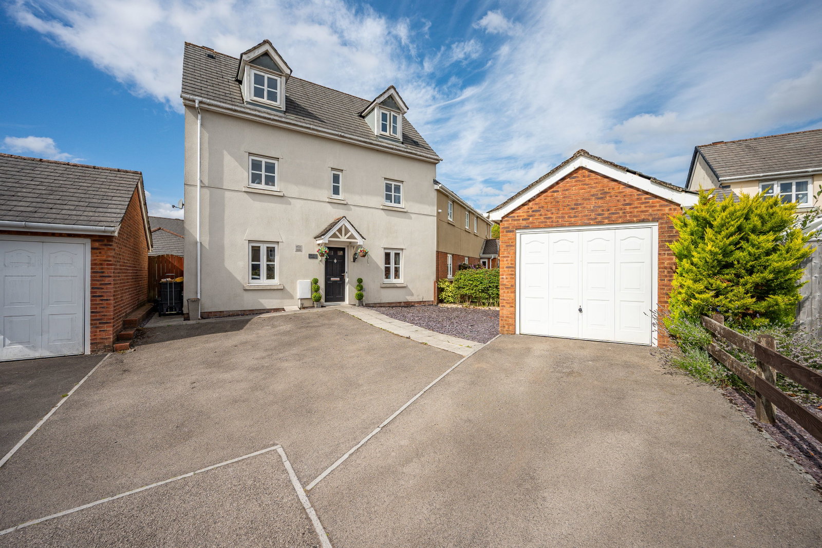 Semi Detached House for sale in Ebbw Vale, Lakeside Way, Nantyglo