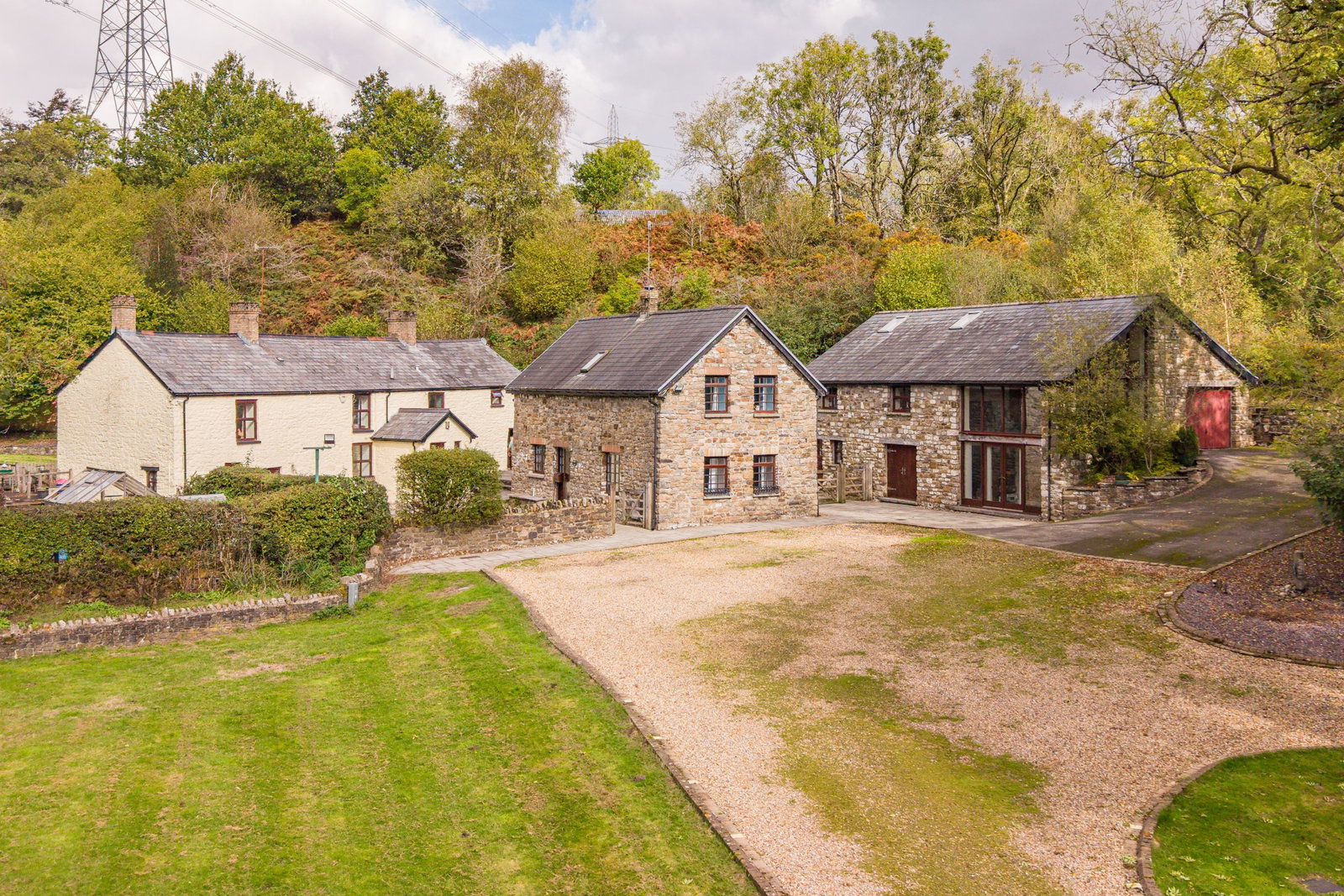 Detached House for sale in Tredegar, Ty Isaf Farm, Rhymney, Tredegar, 4500 m²