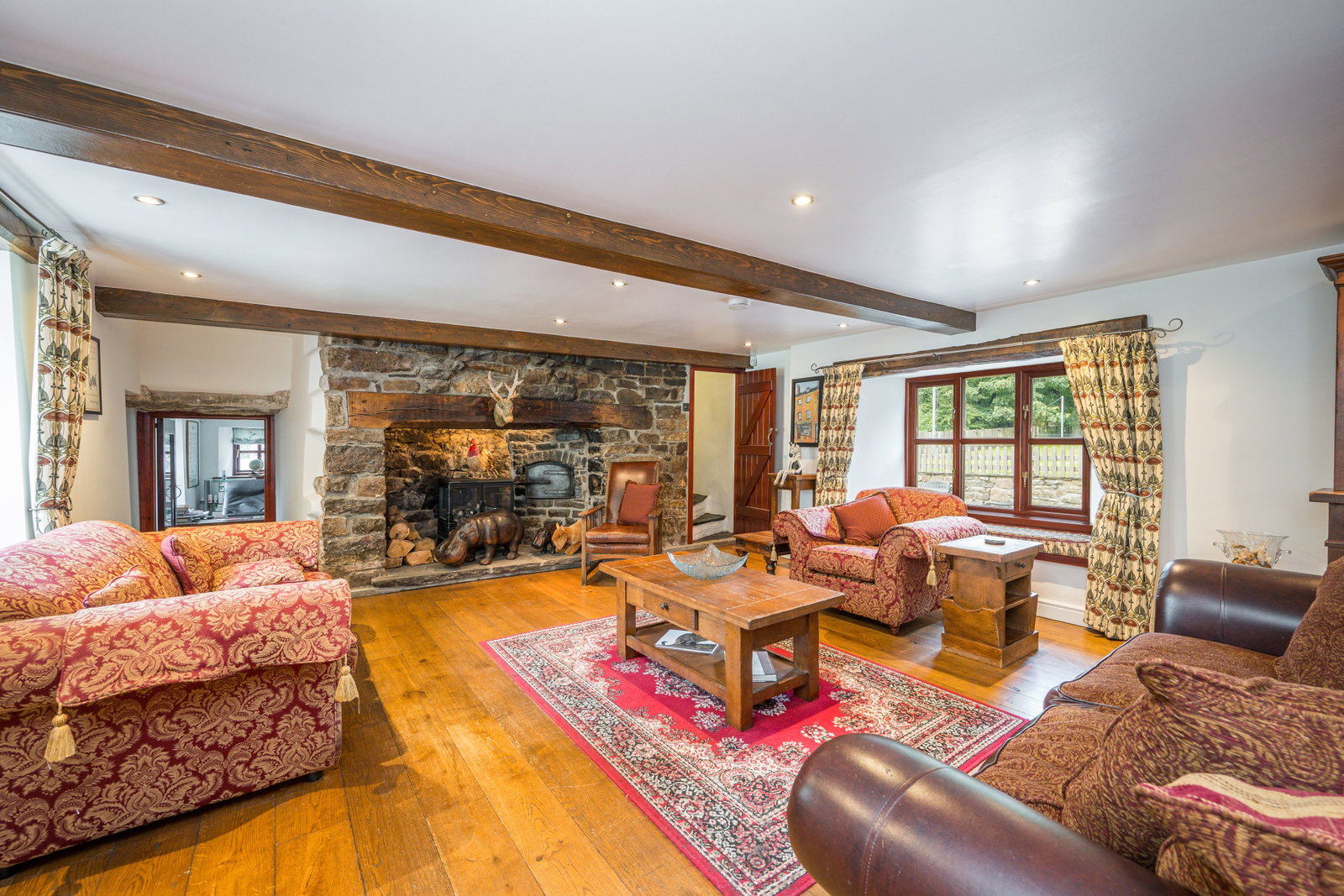 Detached House for sale in Tredegar, Ty Isaf Farm, Rhymney, Tredegar, 4500 m²