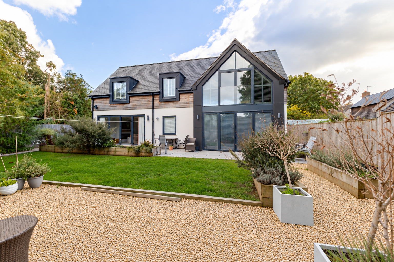 Detached House for sale in Warminster, Henley Mews, Warminster, BA12 8GJ, 2435 m²