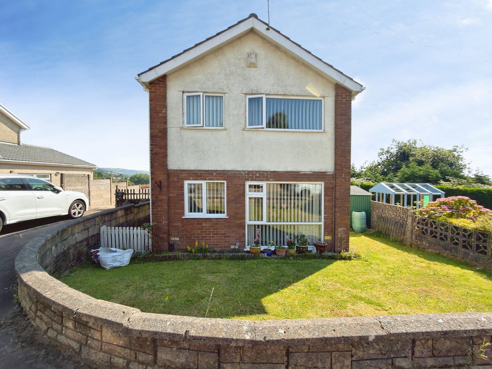 Detached House in Swansea