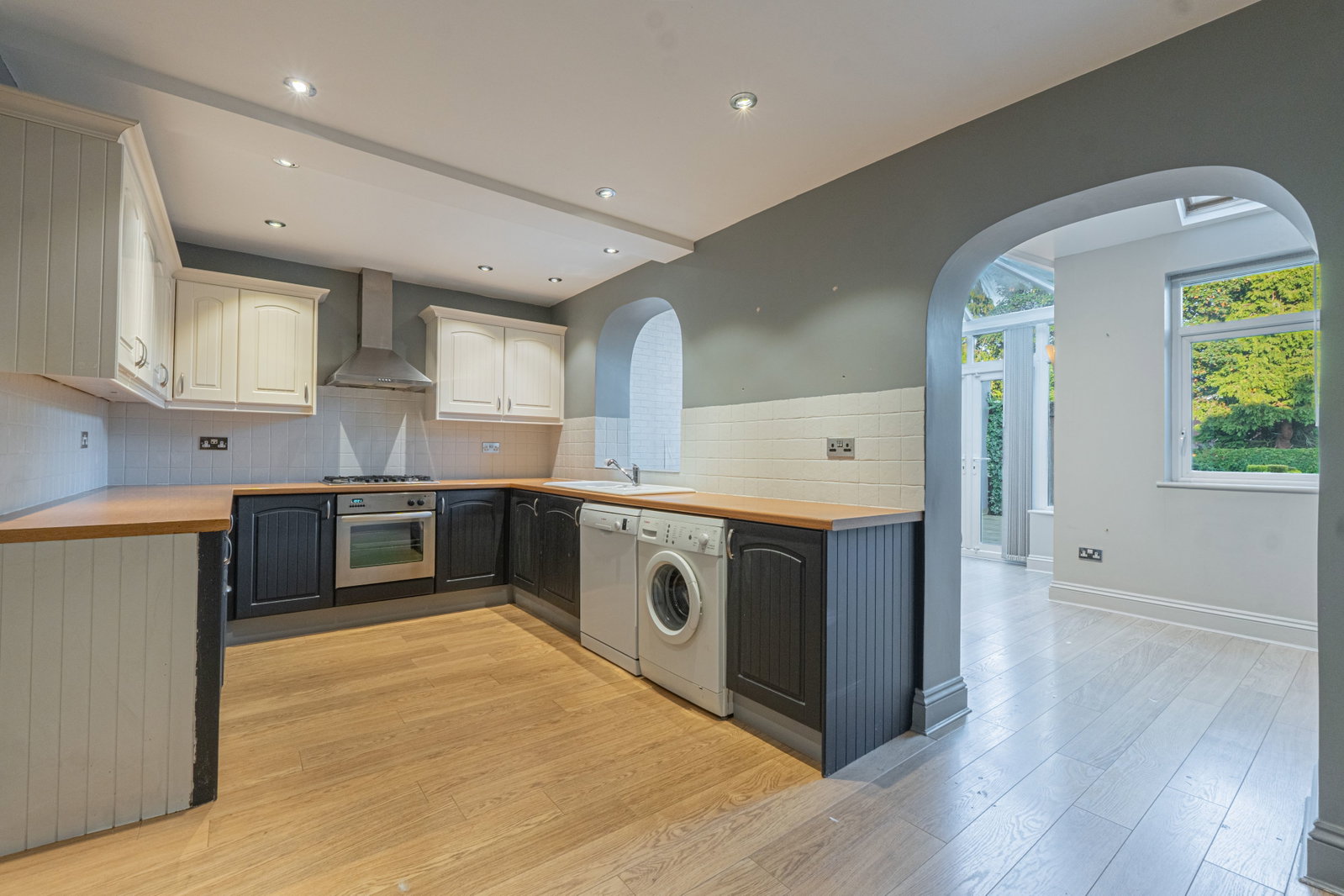 Terraced House for sale in Birmingham, High Street, Quinton, Birmingham, B32 1AG