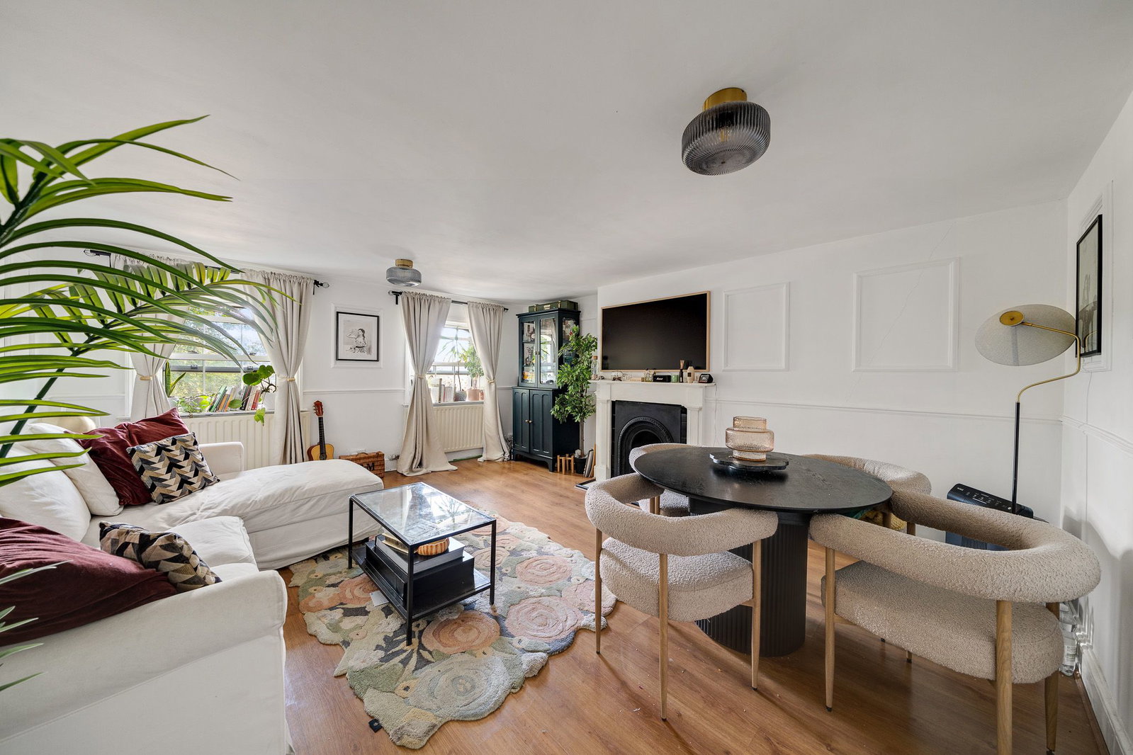 Duplex Flat for sale in London, Victoria Way, Charlton, London SE7 7NX, 1225 m²