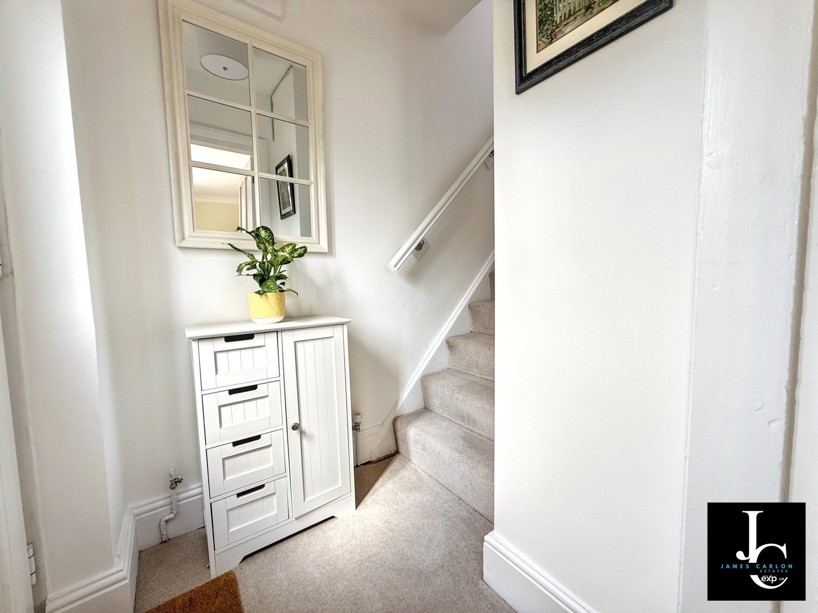 Semi Detached House in Telford