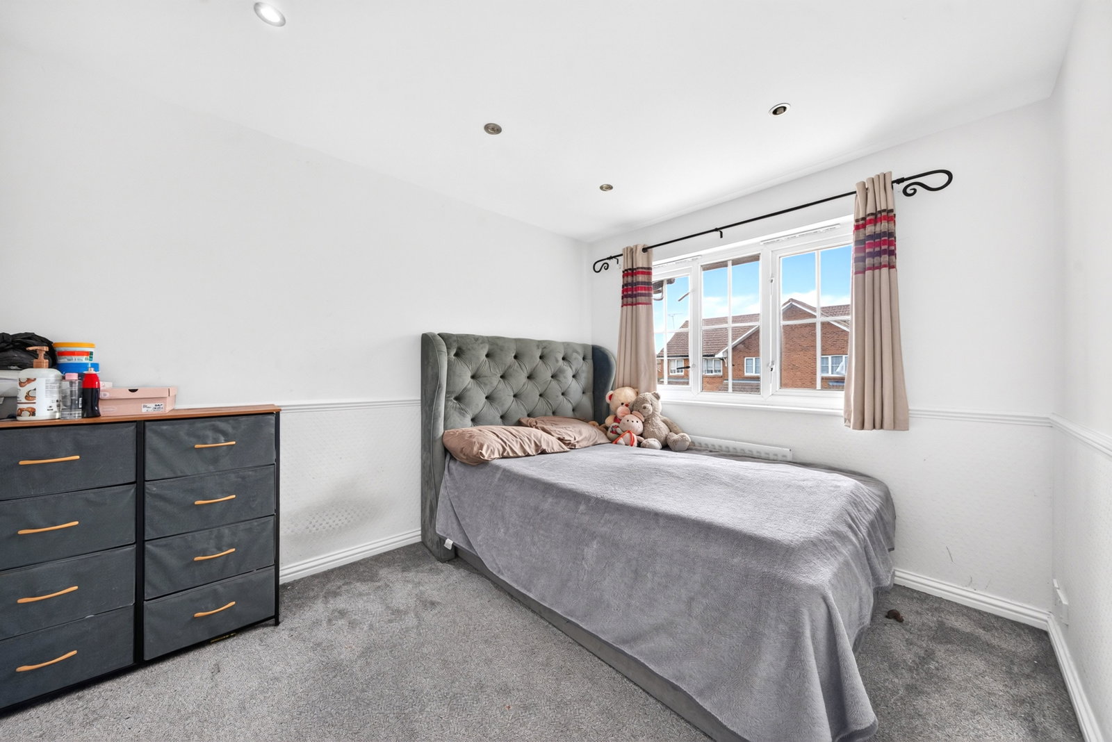 End Of Terrace House for sale in Borehamwood, Dunster Court, Borehamwood, WD6, 882 m²