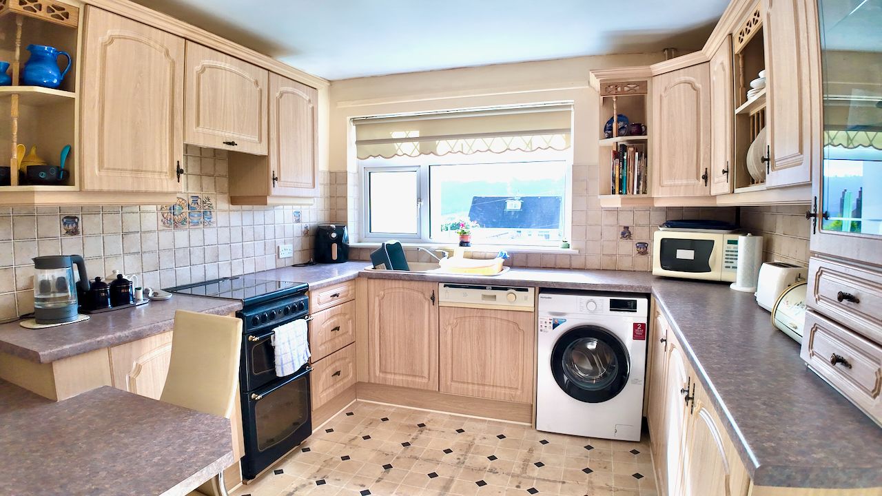 Semi Detached House in Newport 3