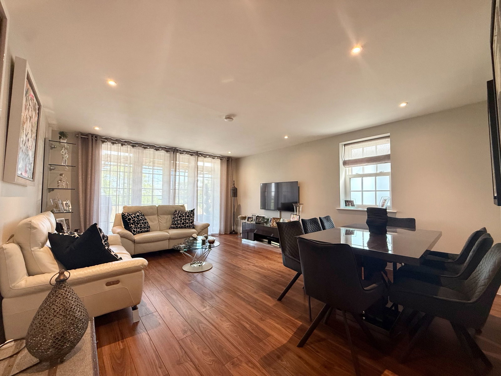 Flat in Bushey