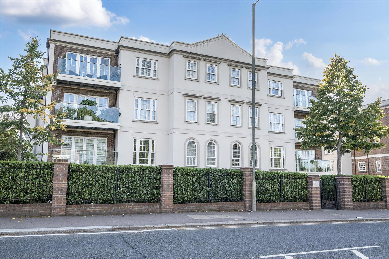 Flat in Bushey
