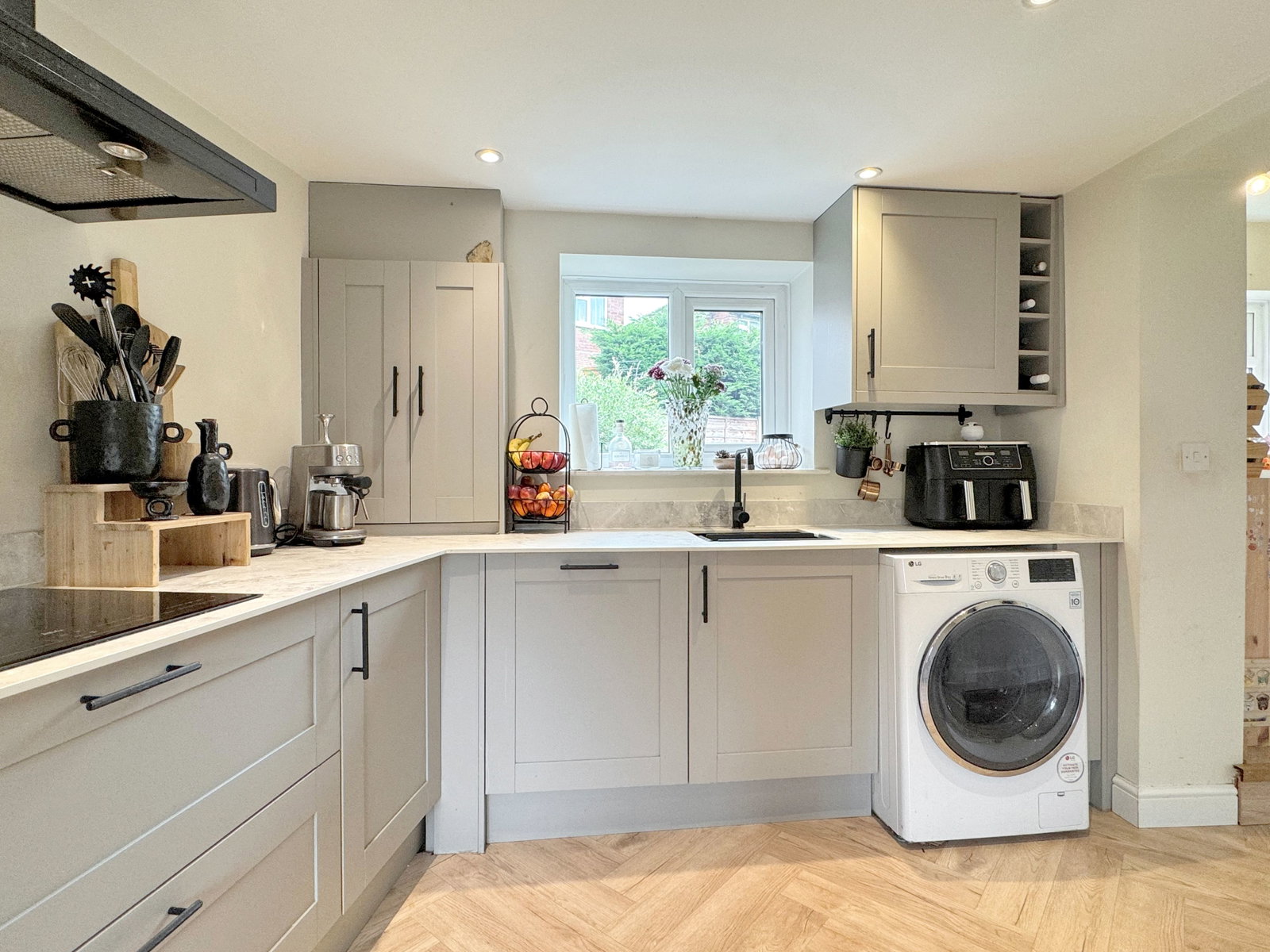 Semi Detached House for sale in Stockport, Bowden Lane, Marple, Stockport SK6, 975 m²