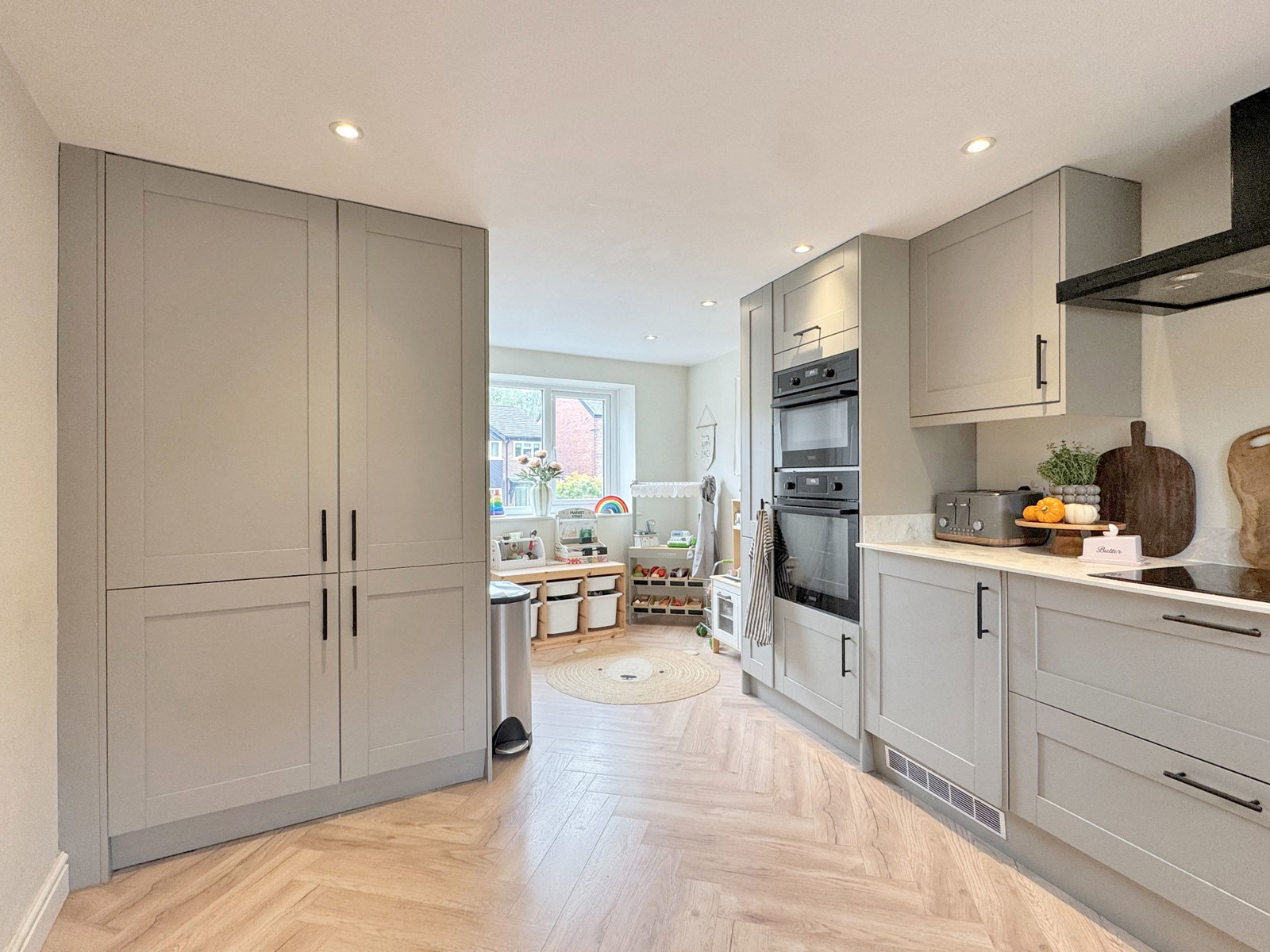Semi Detached House for sale in Stockport, Bowden Lane, Marple, Stockport SK6, 975 m²