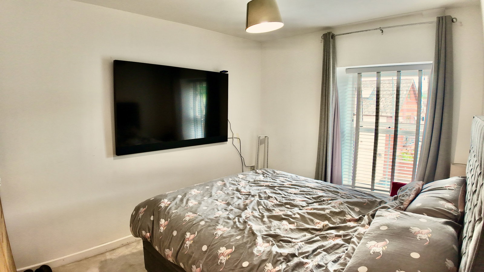 End Of Terrace House in Pentre 5