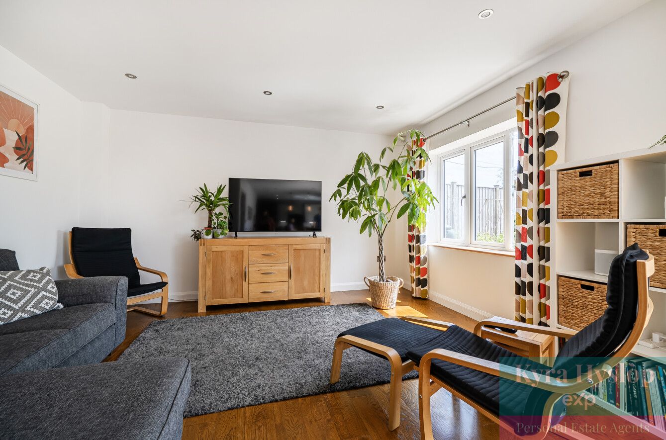 Detached House in Exeter